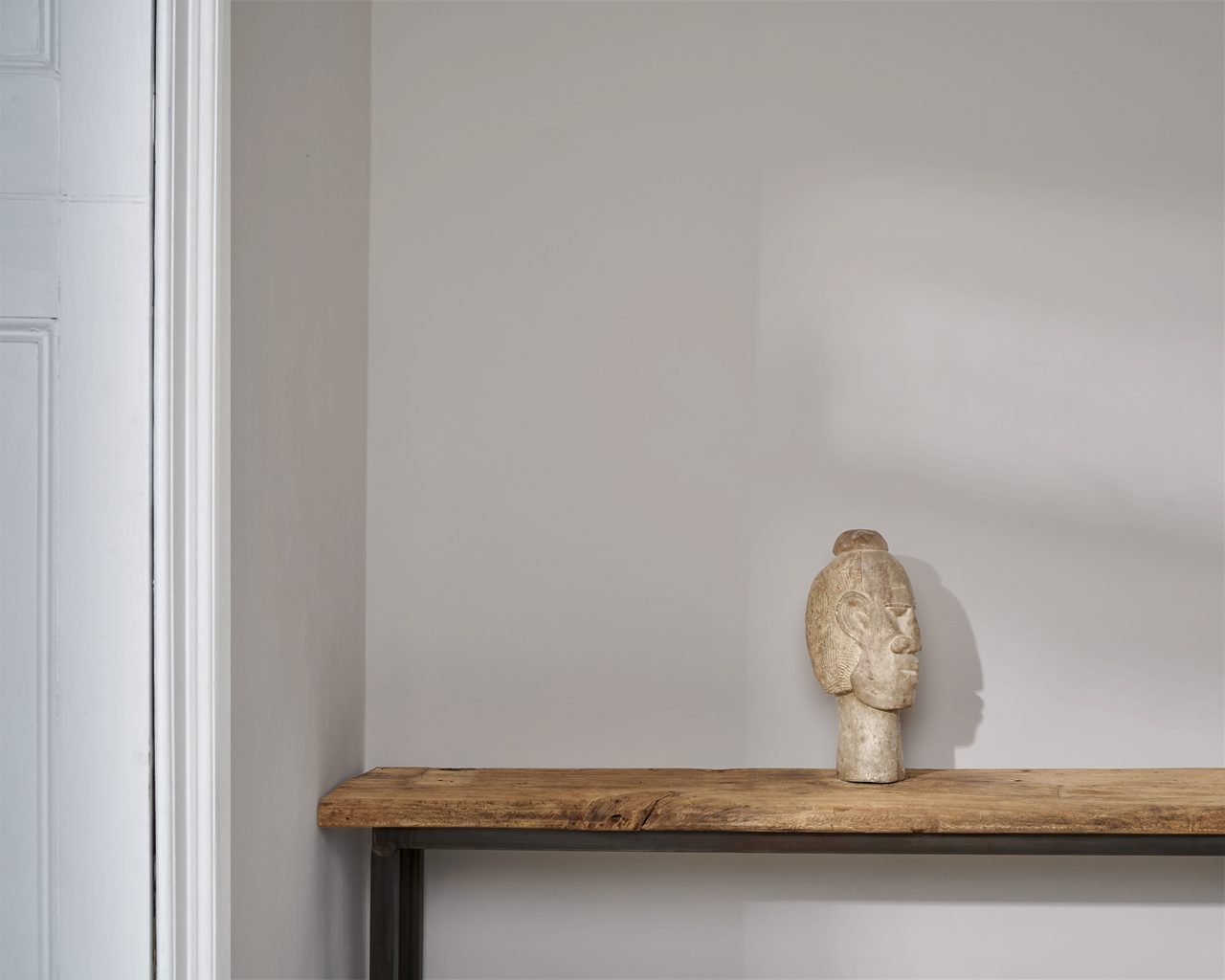 210328-1280x1024px-Adelphi-Wall-Paint_Head-Sculpture.jpg