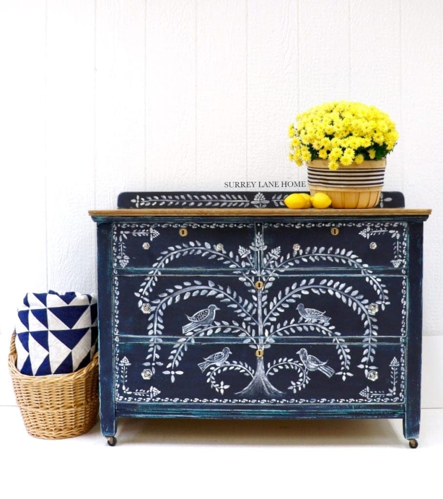 Annie Sloan Oxford Navy – Ζωγραφισμένη συρταριέρα Surrey Lane Home