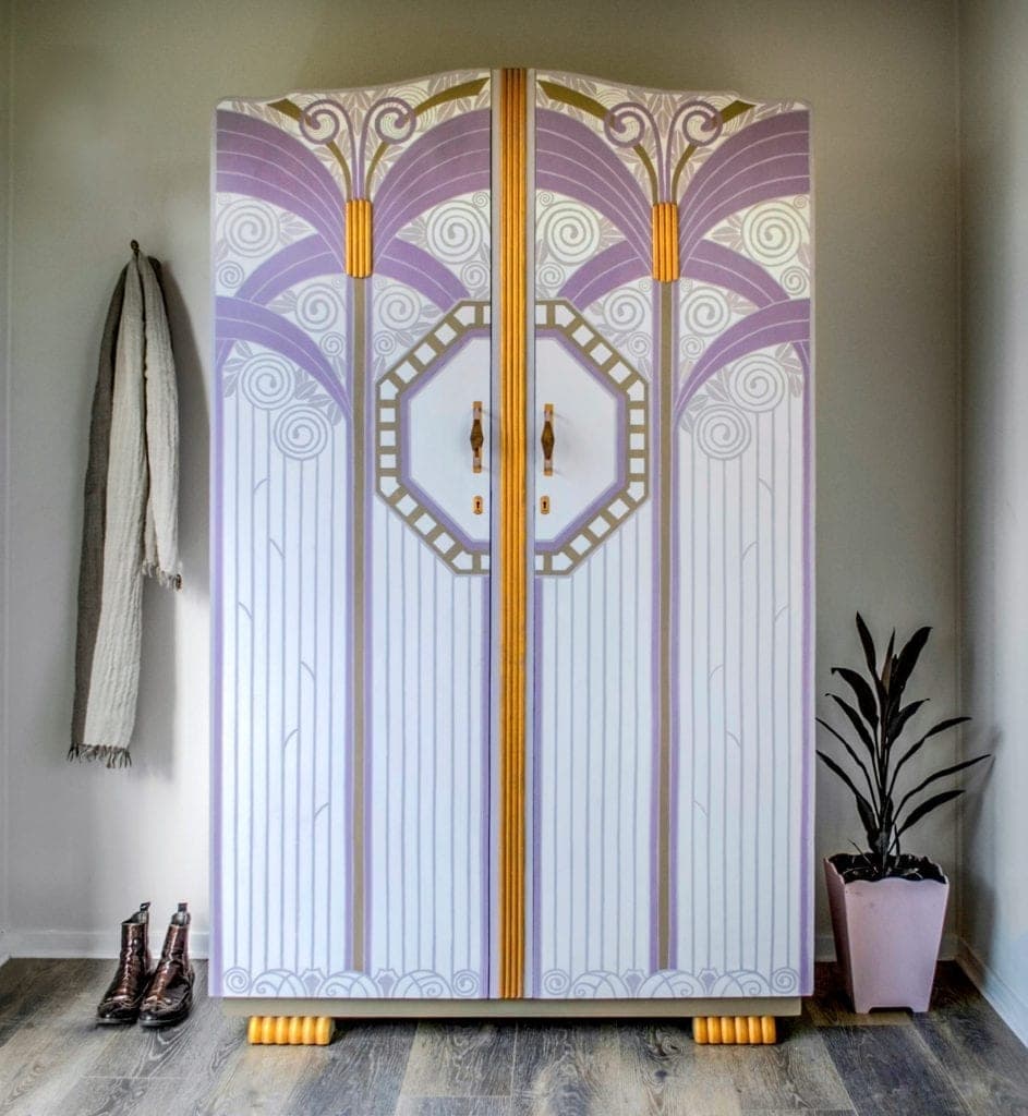 Annie Sloan Paloma σε Art Deco ντουλάπα της Jeanie Simpson