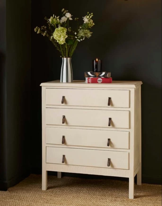 Συρταριέρα βαμμένη με Annie Sloan CANVAS Chalk Paint™